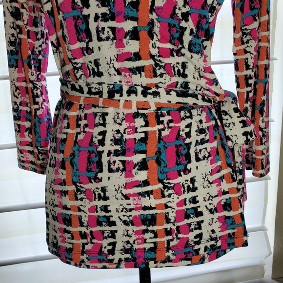 Ann Taylor wrap top  Sz. S. - Picture 4 of 4